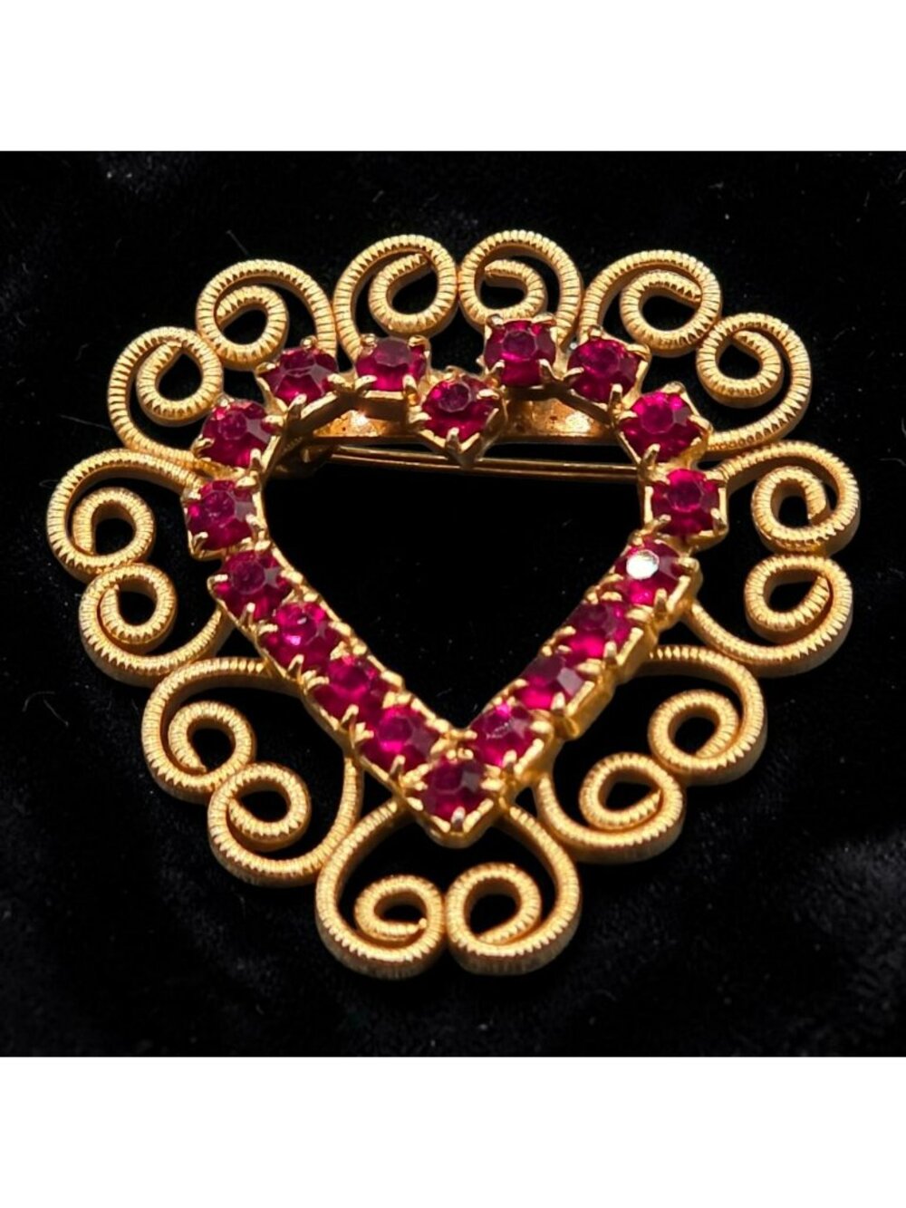 Filigree Gold-Tone Heart Brooch Red Glass Rhinestones 1.25"x1.25"